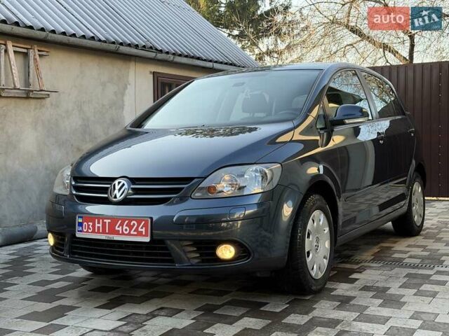 Синий Фольксваген Гольф Плюс, объемом двигателя 1.6 л и пробегом 217 тыс. км за 6200 $, фото 4 на Automoto.ua