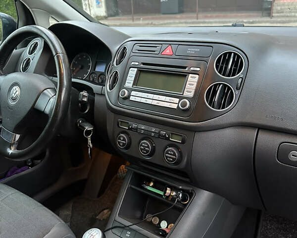 Фольксваген Гольф Плюс 2007 в Днепре (Днепропетровске) на Automoto.ua Синий Фольксваген Гольф Плюс, объемом двигателя 1.6 л и пробегом 167 тыс. км за 7500 $, фото 7 на Automoto.ua