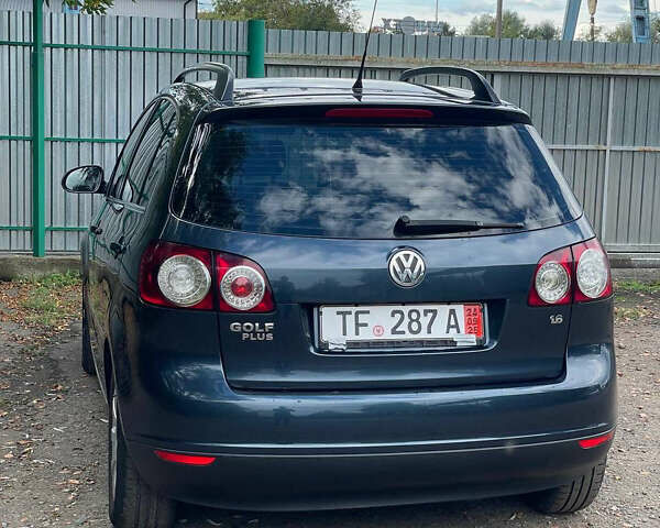 Синий Фольксваген Гольф Плюс, объемом двигателя 1.6 л и пробегом 195 тыс. км за 6898 $, фото 3 на Automoto.ua