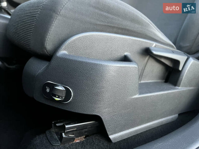 Синий Фольксваген Гольф Плюс, объемом двигателя 1.6 л и пробегом 195 тыс. км за 6200 $, фото 21 на Automoto.ua