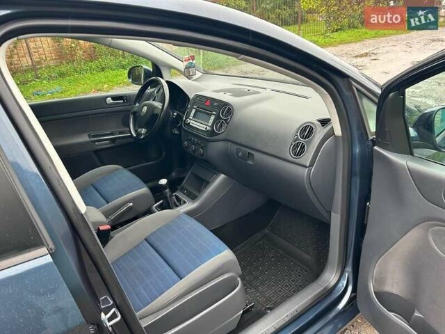 Синий Фольксваген Гольф Плюс, объемом двигателя 1.9 л и пробегом 223 тыс. км за 8200 $, фото 23 на Automoto.ua