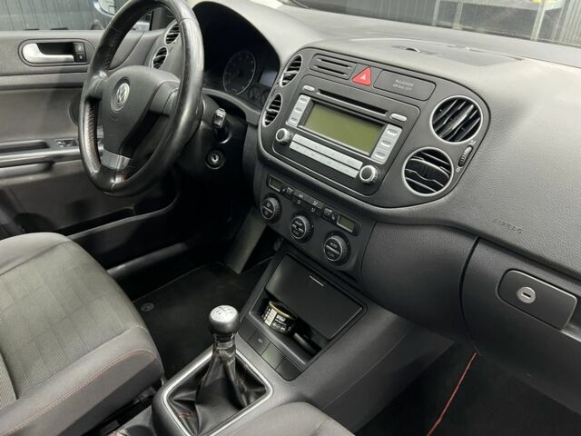 Синий Фольксваген Гольф Плюс, объемом двигателя 1.6 л и пробегом 220 тыс. км за 5700 $, фото 17 на Automoto.ua