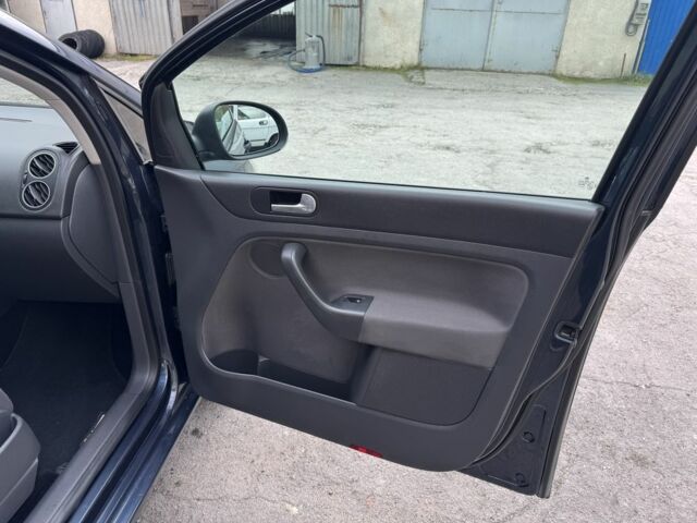 Синий Фольксваген Гольф Плюс, объемом двигателя 1.6 л и пробегом 191 тыс. км за 5999 $, фото 18 на Automoto.ua