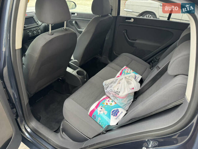 Синій Фольксваген Golf Plus, об'ємом двигуна 1.6 л та пробігом 191 тис. км за 5999 $, фото 20 на Automoto.ua