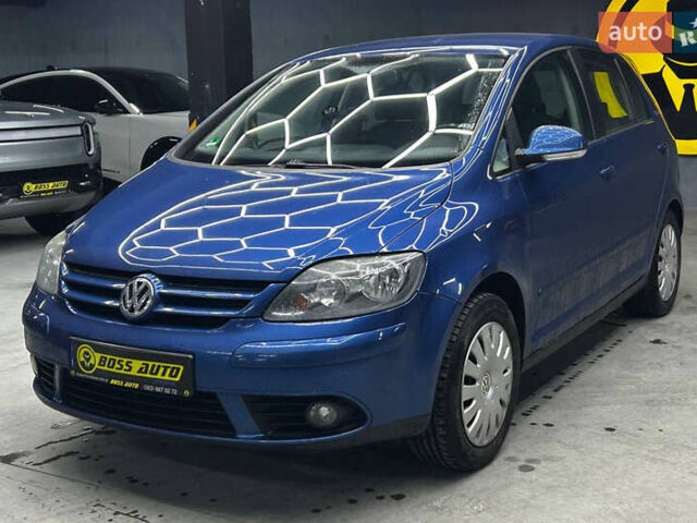 Синий Фольксваген Гольф Плюс, объемом двигателя 1.39 л и пробегом 195 тыс. км за 5300 $, фото 2 на Automoto.ua