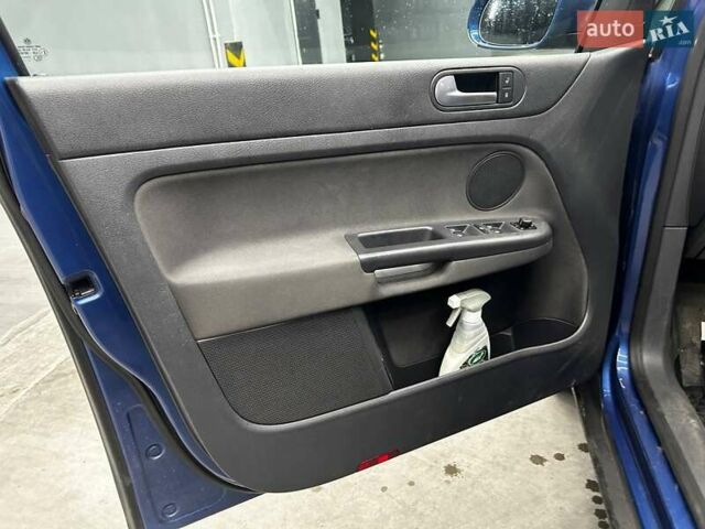 Синий Фольксваген Гольф Плюс, объемом двигателя 1.39 л и пробегом 195 тыс. км за 5300 $, фото 6 на Automoto.ua