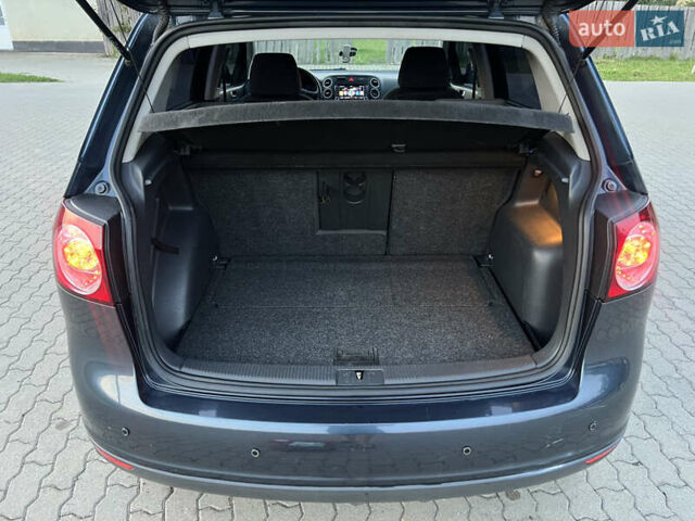 Синий Фольксваген Гольф Плюс, объемом двигателя 1.6 л и пробегом 195 тыс. км за 6200 $, фото 25 на Automoto.ua