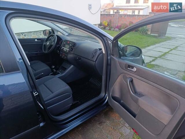 Синий Фольксваген Гольф Плюс, объемом двигателя 1.6 л и пробегом 162 тыс. км за 6500 $, фото 23 на Automoto.ua