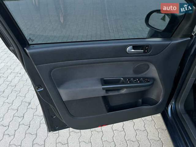 Синий Фольксваген Гольф Плюс, объемом двигателя 1.6 л и пробегом 195 тыс. км за 6200 $, фото 19 на Automoto.ua