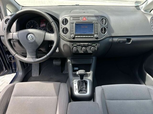 Синий Фольксваген Гольф Плюс, объемом двигателя 2 л и пробегом 244 тыс. км за 6500 $, фото 6 на Automoto.ua