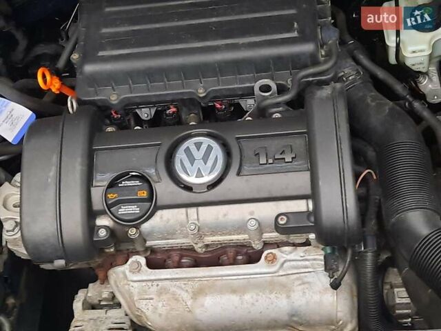 Синій Фольксваген Golf Plus, об'ємом двигуна 1.4 л та пробігом 201 тис. км за 5999 $, фото 19 на Automoto.ua