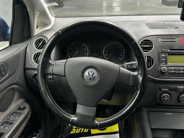 Фольксваген Гольф Плюс 2007 в Черновцах на Automoto.ua Синий Фольксваген Гольф Плюс, объемом двигателя 1.4 л и пробегом 195 тыс. км за 5300 $, фото 10 на Automoto.ua