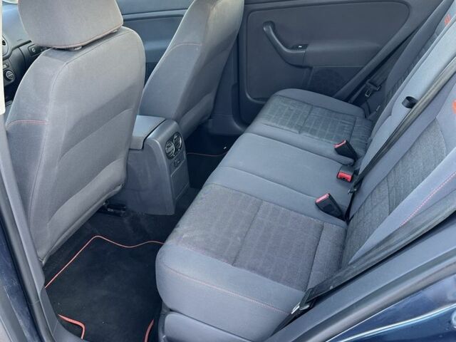 Синий Фольксваген Гольф Плюс, объемом двигателя 1.6 л и пробегом 227 тыс. км за 5950 $, фото 12 на Automoto.ua