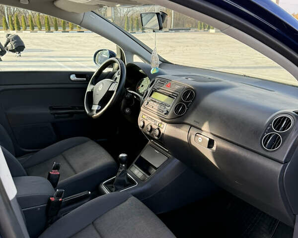 Синий Фольксваген Гольф Плюс, объемом двигателя 1.4 л и пробегом 190 тыс. км за 5999 $, фото 16 на Automoto.ua