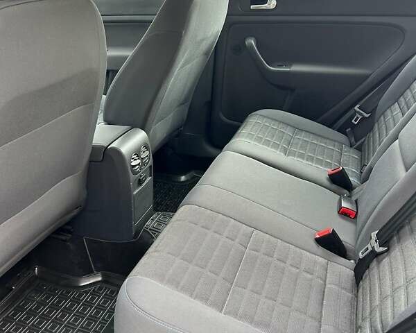 Синій Фольксваген Golf Plus, об'ємом двигуна 1.39 л та пробігом 230 тис. км за 6500 $, фото 11 на Automoto.ua