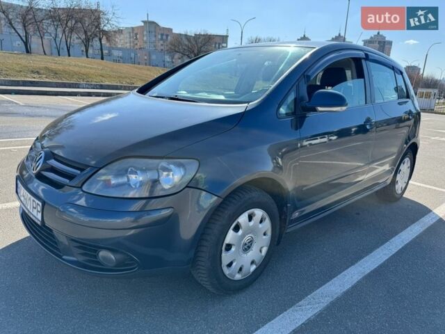 Синий Фольксваген Гольф Плюс, объемом двигателя 1.9 л и пробегом 400 тыс. км за 4750 $, фото 3 на Automoto.ua