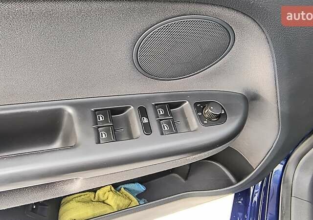 Синій Фольксваген Golf Plus, об'ємом двигуна 1.6 л та пробігом 141 тис. км за 6700 $, фото 54 на Automoto.ua