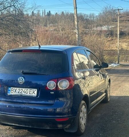 Синий Фольксваген Гольф Плюс, объемом двигателя 1.6 л и пробегом 234 тыс. км за 5300 $, фото 4 на Automoto.ua