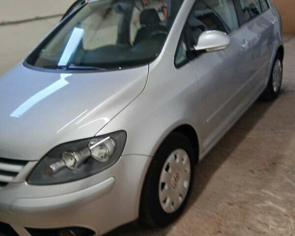 Синій Фольксваген Golf Plus, об'ємом двигуна 1.39 л та пробігом 231 тис. км за 6000 $, фото 5 на Automoto.ua