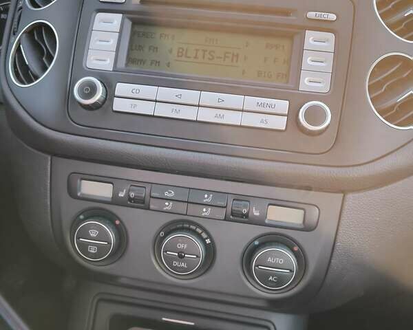 Синий Фольксваген Гольф Плюс, объемом двигателя 1.4 л и пробегом 202 тыс. км за 6500 $, фото 2 на Automoto.ua