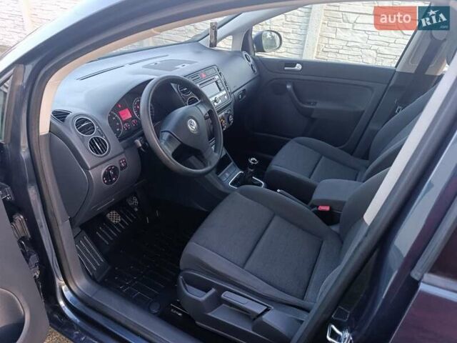 Синий Фольксваген Гольф Плюс, объемом двигателя 1.6 л и пробегом 162 тыс. км за 6500 $, фото 17 на Automoto.ua