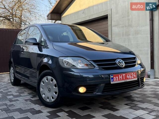 Синий Фольксваген Гольф Плюс, объемом двигателя 1.6 л и пробегом 217 тыс. км за 6200 $, фото 5 на Automoto.ua