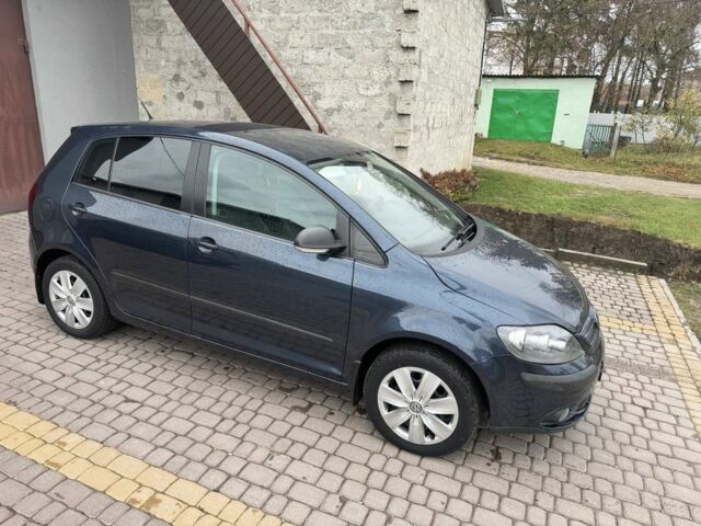 Синий Фольксваген Гольф Плюс, объемом двигателя 1.6 л и пробегом 191 тыс. км за 5999 $, фото 5 на Automoto.ua