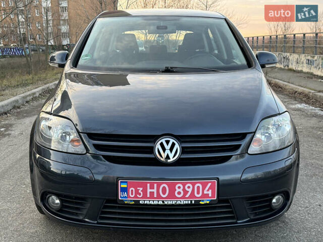 Синий Фольксваген Гольф Плюс, объемом двигателя 1.6 л и пробегом 241 тыс. км за 6700 $, фото 2 на Automoto.ua