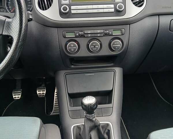 Синий Фольксваген Гольф Плюс, объемом двигателя 1.4 л и пробегом 260 тыс. км за 7200 $, фото 8 на Automoto.ua