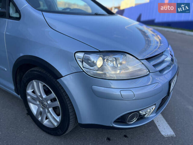 Синий Фольксваген Гольф Плюс, объемом двигателя 1.4 л и пробегом 250 тыс. км за 6500 $, фото 7 на Automoto.ua