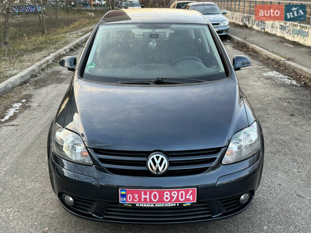 Синий Фольксваген Гольф Плюс, объемом двигателя 1.6 л и пробегом 241 тыс. км за 6700 $, фото 3 на Automoto.ua