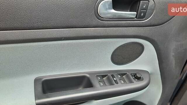 Синій Фольксваген Golf Plus, об'ємом двигуна 1.6 л та пробігом 193 тис. км за 7400 $, фото 17 на Automoto.ua