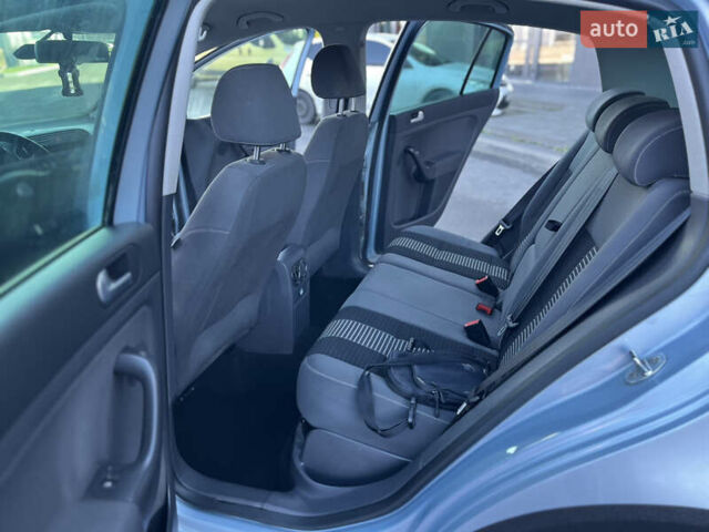 Синий Фольксваген Гольф Плюс, объемом двигателя 1.4 л и пробегом 250 тыс. км за 6500 $, фото 28 на Automoto.ua