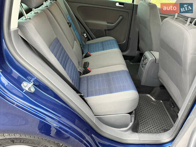 Синій Фольксваген Golf Plus, об'ємом двигуна 1.6 л та пробігом 153 тис. км за 7650 $, фото 65 на Automoto.ua