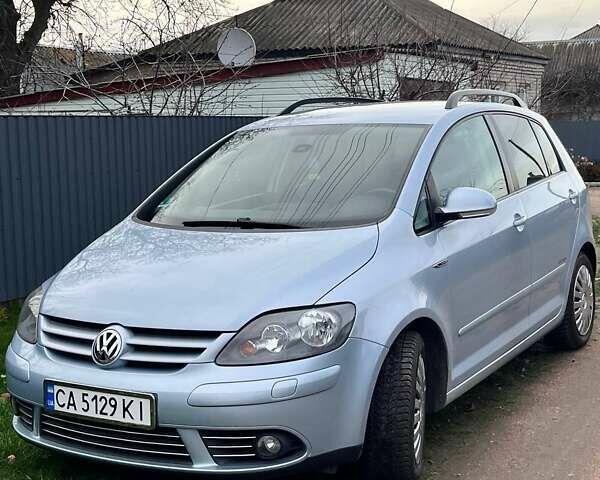 Синий Фольксваген Гольф Плюс, объемом двигателя 1.4 л и пробегом 181 тыс. км за 6600 $, фото 3 на Automoto.ua