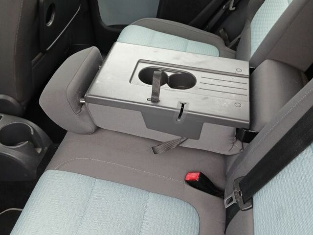 Синий Фольксваген Гольф Плюс, объемом двигателя 0 л и пробегом 260 тыс. км за 7200 $, фото 5 на Automoto.ua