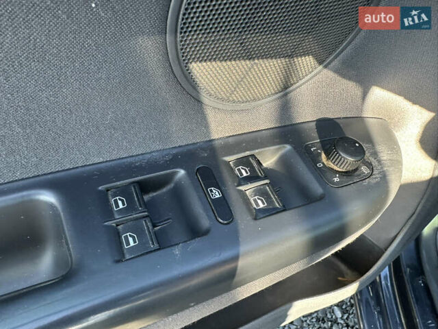 Синий Фольксваген Гольф Плюс, объемом двигателя 1.4 л и пробегом 156 тыс. км за 5550 $, фото 26 на Automoto.ua