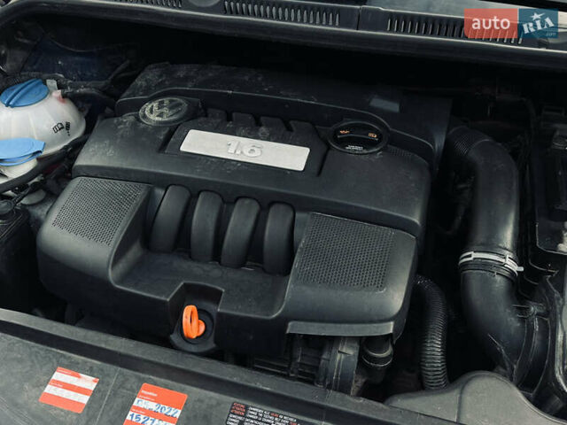 Синий Фольксваген Гольф Плюс, объемом двигателя 1.6 л и пробегом 174 тыс. км за 6350 $, фото 74 на Automoto.ua