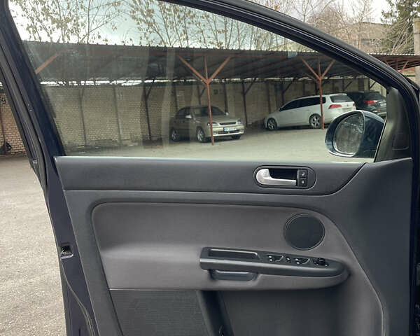 Синий Фольксваген Гольф Плюс, объемом двигателя 1.4 л и пробегом 268 тыс. км за 6799 $, фото 14 на Automoto.ua