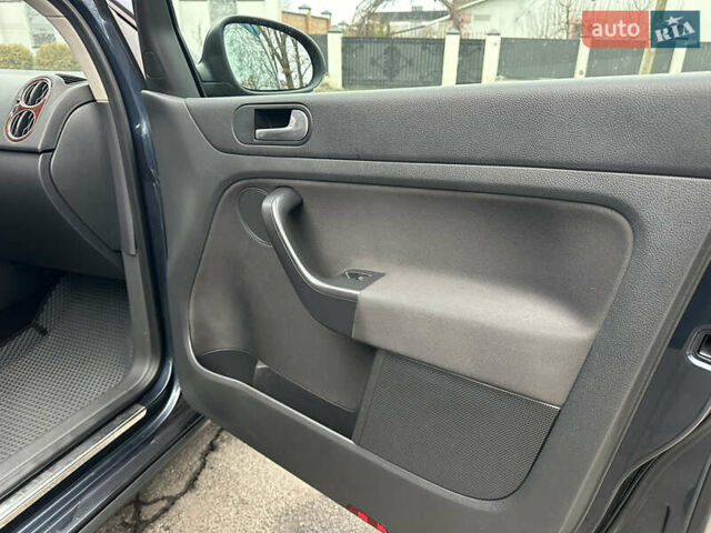 Синий Фольксваген Гольф Плюс, объемом двигателя 1.6 л и пробегом 217 тыс. км за 6200 $, фото 42 на Automoto.ua