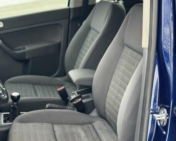 Синий Фольксваген Гольф Плюс, объемом двигателя 0 л и пробегом 224 тыс. км за 5800 $, фото 19 на Automoto.ua