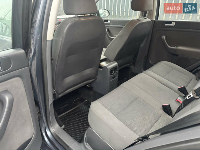 Синий Фольксваген Гольф Плюс, объемом двигателя 1.6 л и пробегом 206 тыс. км за 4400 $, фото 8 на Automoto.ua