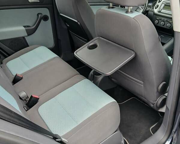 Синий Фольксваген Гольф Плюс, объемом двигателя 1.4 л и пробегом 260 тыс. км за 7200 $, фото 12 на Automoto.ua