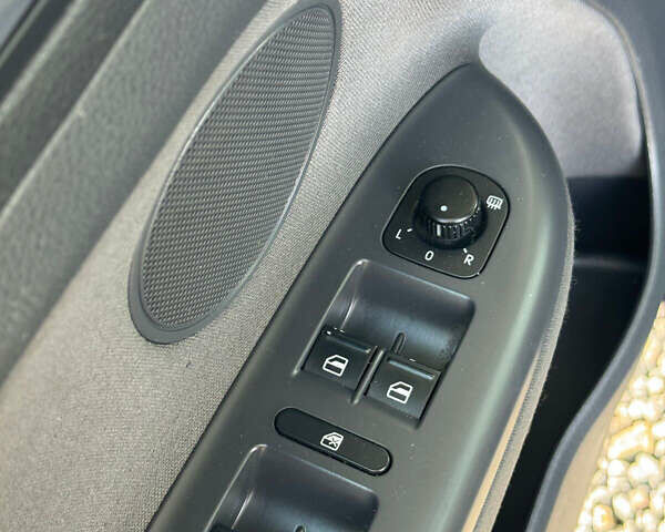 Синій Фольксваген Golf Plus, об'ємом двигуна 1.4 л та пробігом 175 тис. км за 8500 $, фото 22 на Automoto.ua