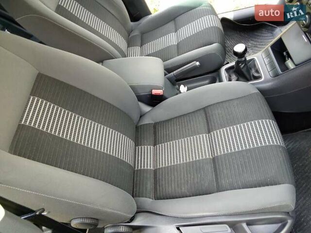 Синий Фольксваген Гольф Плюс, объемом двигателя 1.6 л и пробегом 199 тыс. км за 6450 $, фото 12 на Automoto.ua