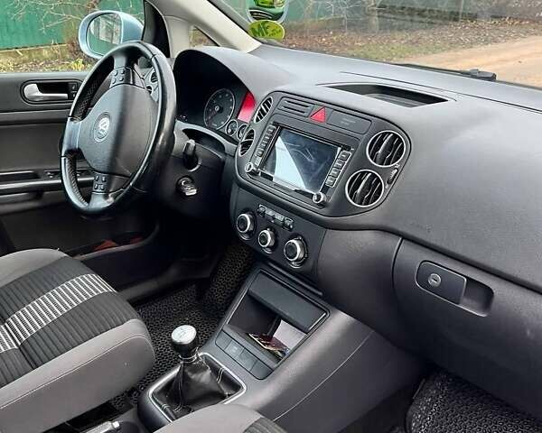 Синий Фольксваген Гольф Плюс, объемом двигателя 1.4 л и пробегом 181 тыс. км за 6600 $, фото 15 на Automoto.ua