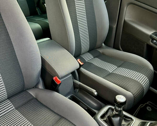 Синий Фольксваген Гольф Плюс, объемом двигателя 1.4 л и пробегом 203 тыс. км за 6999 $, фото 29 на Automoto.ua