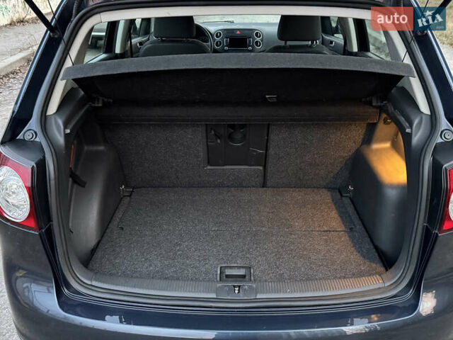 Синий Фольксваген Гольф Плюс, объемом двигателя 1.6 л и пробегом 241 тыс. км за 6700 $, фото 61 на Automoto.ua