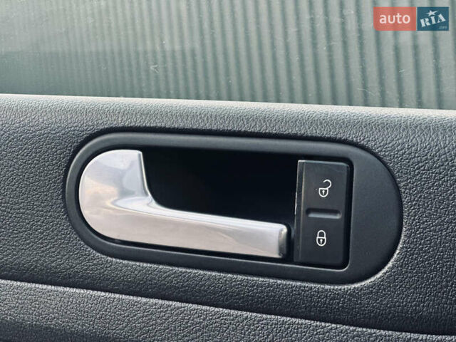 Синий Фольксваген Гольф Плюс, объемом двигателя 1.6 л и пробегом 174 тыс. км за 6350 $, фото 58 на Automoto.ua