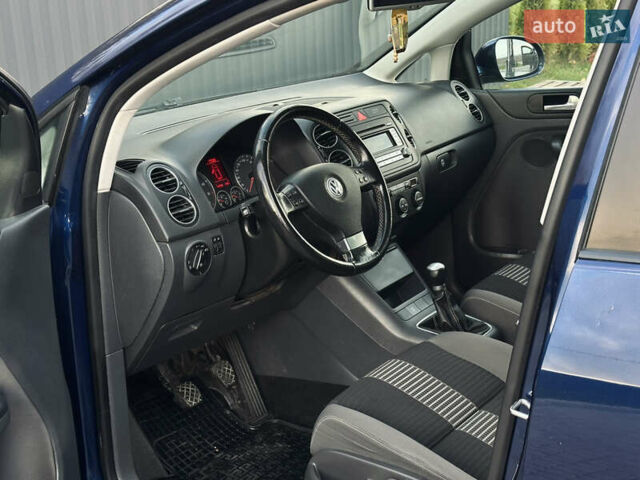 Синий Фольксваген Гольф Плюс, объемом двигателя 1.6 л и пробегом 174 тыс. км за 6350 $, фото 36 на Automoto.ua